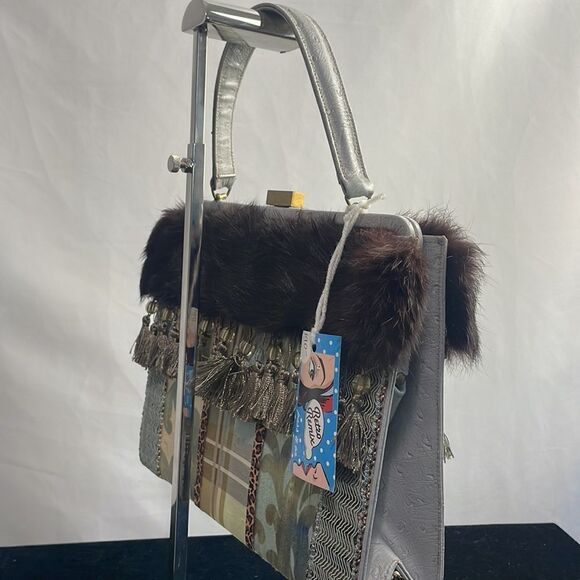 NWT Retro Remix Blue Print With Fur - Picture 3 of 6